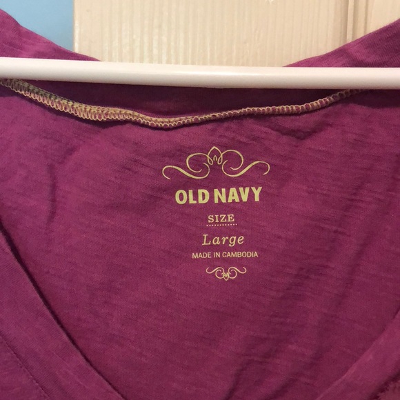 🎉B2GO free🎉 Purple V-Neck w/ Flowers - Picture 3 of 3